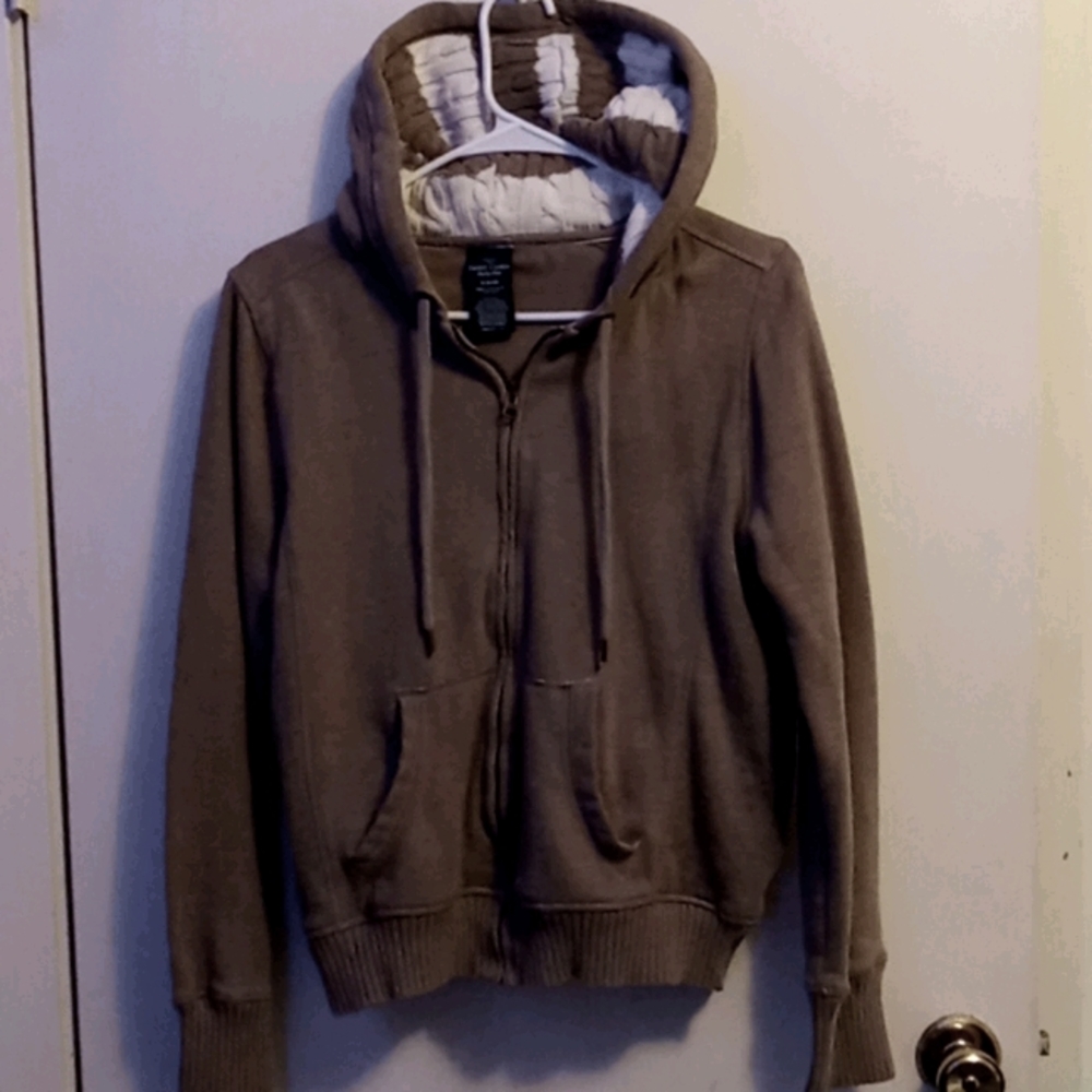 zip up hoodie with white and brown crochet hoodie
